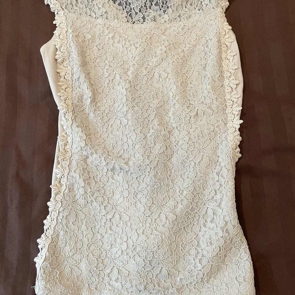 New With Tags Express Cream Colored Lace Top - Stretchy and Lined Size Sm